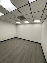 11805-11811 I St, Omaha, NE à louer Photo de l’immeuble– Image 2 sur 6