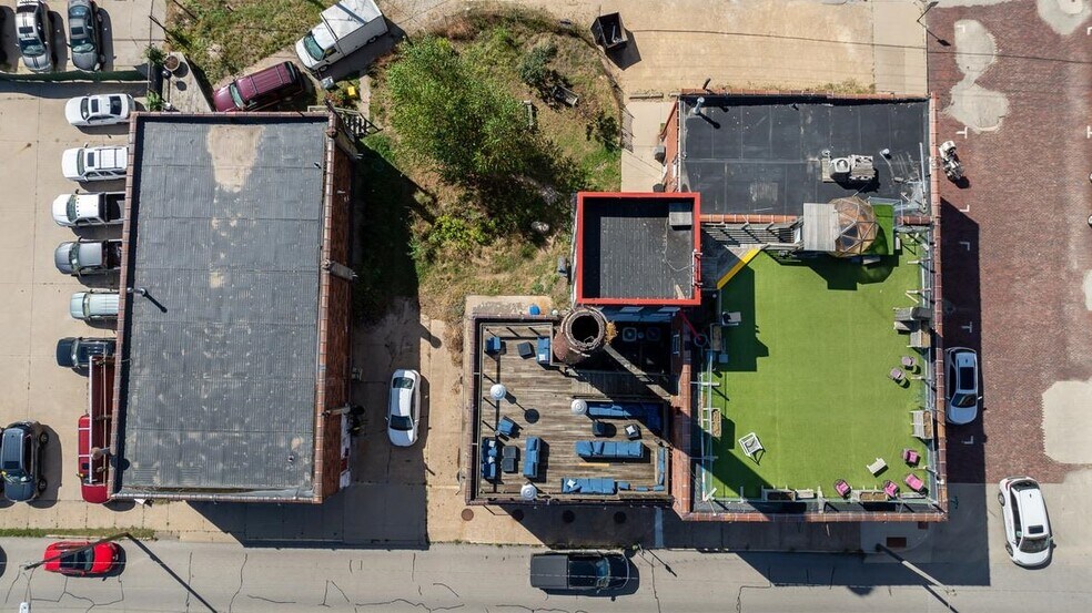 62 E 7th St, Dubuque, IA à vendre - Photo de l’immeuble – Image 2 sur 12