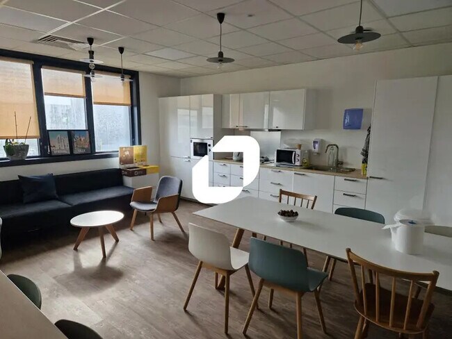 Plus de détails pour Bureau à louer