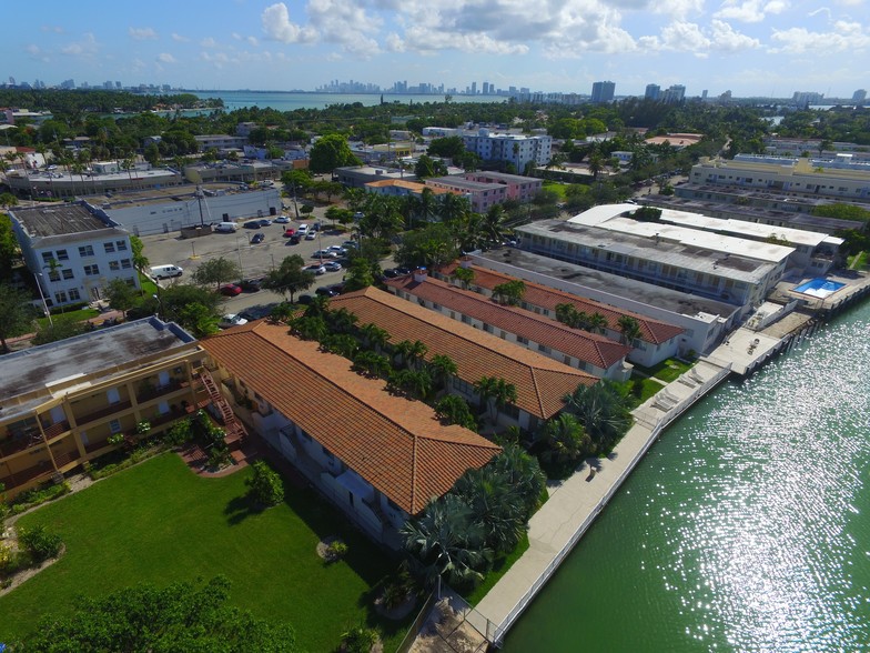 965 Marseille Dr, Miami Beach, FL à vendre - Photo de l’immeuble – Image 3 sur 19