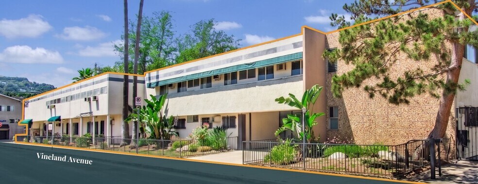 4215 Vineland Ave, Studio City, CA à vendre - Photo de l’immeuble – Image 3 sur 12