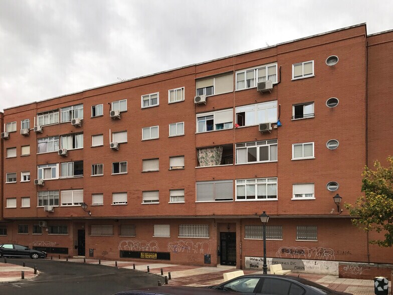 Calle Olivo, 9, Humanes de Madrid, Madrid à vendre - Photo de l’immeuble – Image 2 sur 2