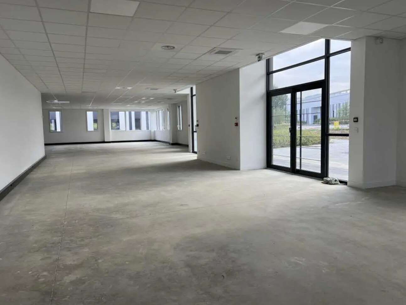 Bureau dans Élancourt à louer Photo intérieure– Image 1 sur 4