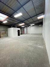 4747 E State St, Montclair, CA à louer Photo intérieure– Image 2 sur 3