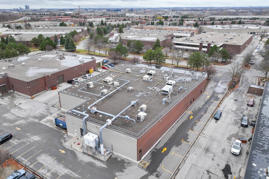 201 Bentley St, Markham, ON à louer - Photo de l’immeuble – Image 3 sur 3