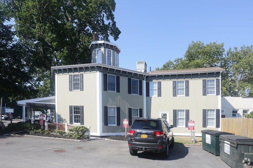 50 Love Ln, Mattituck, NY à louer - Photo de l’immeuble – Image 2 sur 6