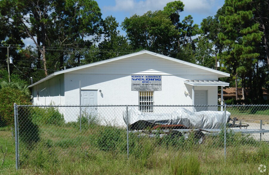 2724 Hibiscus Dr, Edgewater, FL à vendre - Photo de l’immeuble – Image 2 sur 13