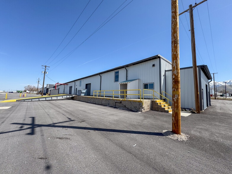 225 S Lodestone Way, Tooele, UT à louer - Photo de l’immeuble – Image 1 sur 14