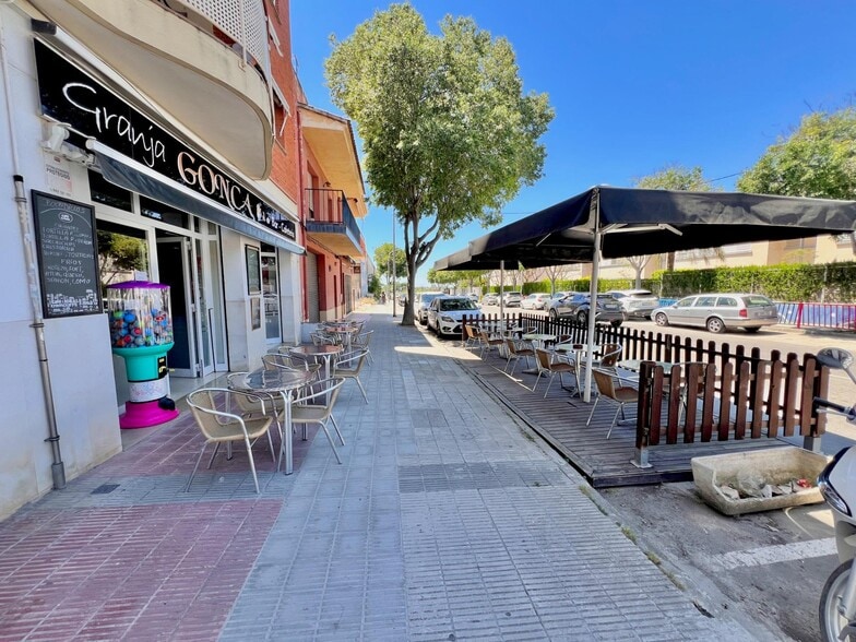 Local commercial dans Torredembarra, Tarragona à louer - Photo de l’immeuble – Image 2 sur 4
