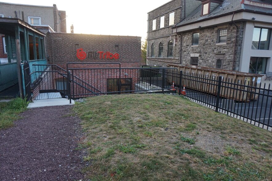 207 York Rd, Jenkintown, PA à louer - Photo de l’immeuble – Image 2 sur 6