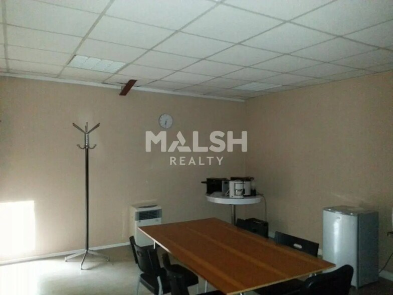 Bureau dans Feyzin à louer - Photo de l’immeuble – Image 3 sur 4