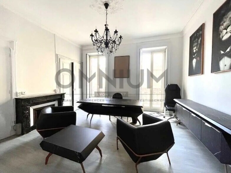 Bureau dans Lyon à louer - Photo de l’immeuble – Image 2 sur 7