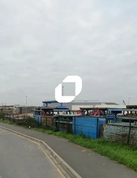 Plus de détails pour Terrain à louer