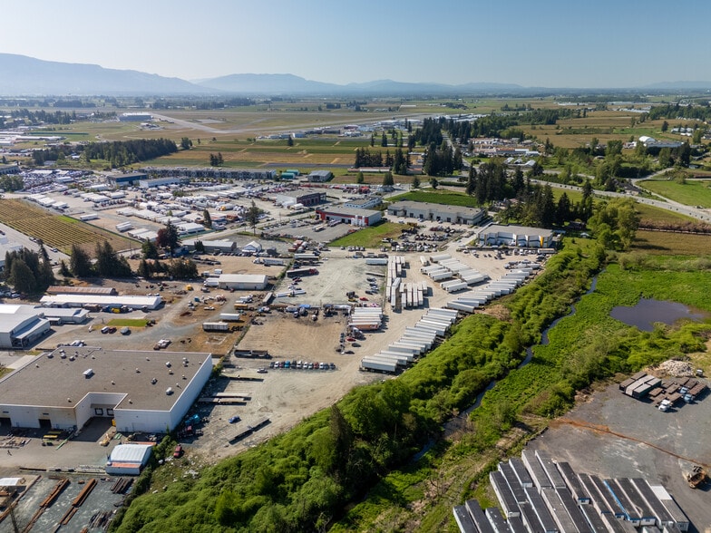 2200 Iron Mills Crt, Abbotsford, BC à vendre - Photo de l’immeuble – Image 3 sur 25
