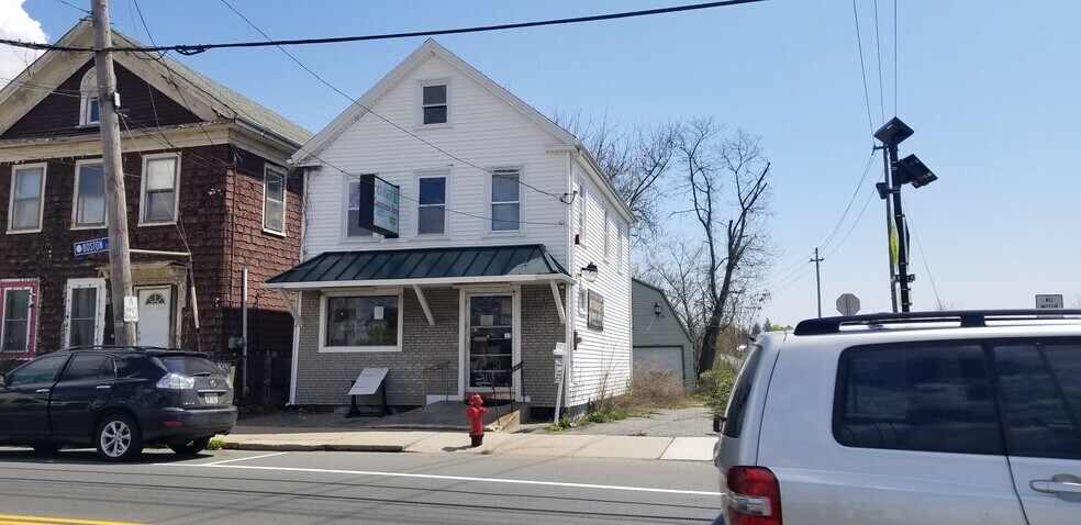 826 Boston St, Lynn, MA à vendre - Photo de l’immeuble – Image 1 sur 6
