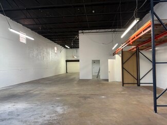 Plus de détails pour 181 W 29th St, Hialeah, FL - Local d'activités à louer