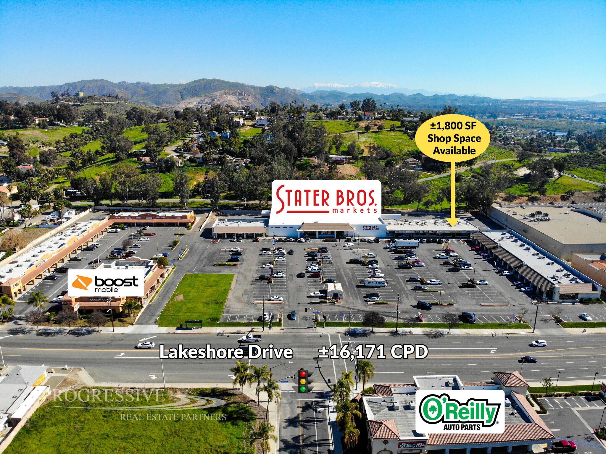 16746 Lakeshore Dr, Lake Elsinore, CA à louer Photo de l’immeuble– Image 1 sur 6