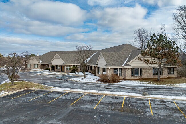 Plus de détails pour 2405 Woodlake Dr, Okemos, MI - Bureau à vendre
