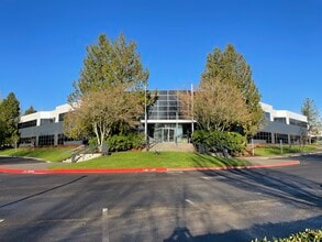 9700-9746 SW Nimbus Ave, Beaverton, OR à louer Photo de l’immeuble– Image 1 sur 1