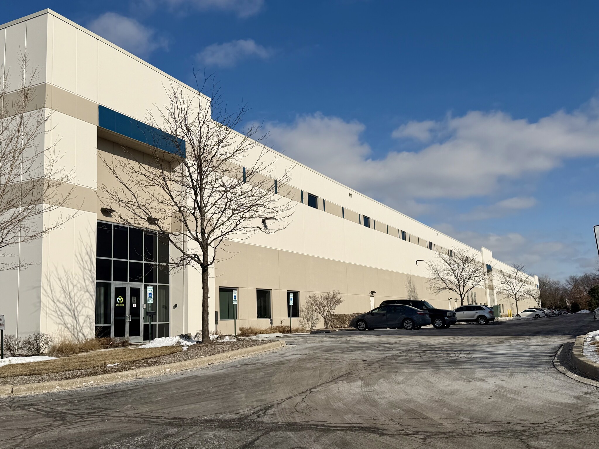 201 Gary Ave, Roselle, IL à louer Photo principale– Image 1 sur 6