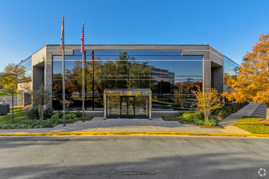 15201 Diamondback Dr, Rockville, MD à louer - Photo de l’immeuble – Image 1 sur 6