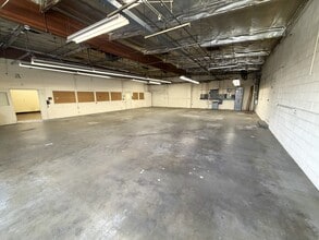 2000 S Myrtle Ave, Monrovia, CA à louer Photo intérieure– Image 2 sur 4