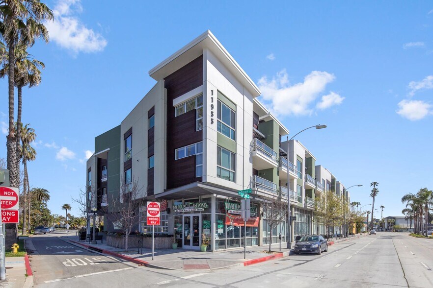11955 W Washington Blvd, Los Angeles, CA à louer - Photo de l’immeuble – Image 3 sur 14