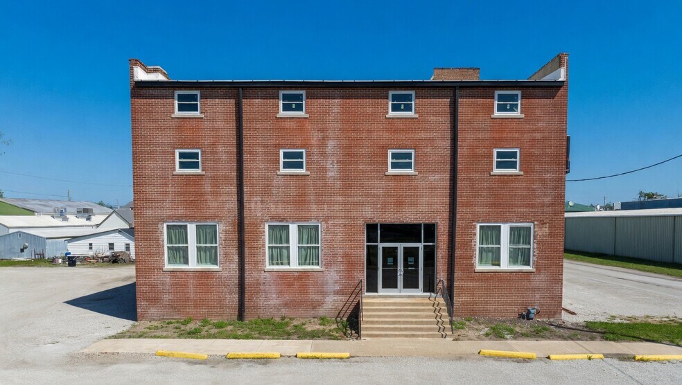 407 W Ryder St, Litchfield, IL à vendre - Photo de l’immeuble – Image 2 sur 8