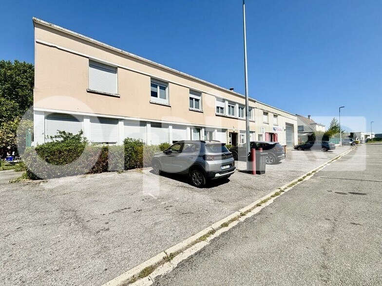 Bureau dans Compiègne à louer - Photo de l’immeuble – Image 1 sur 12