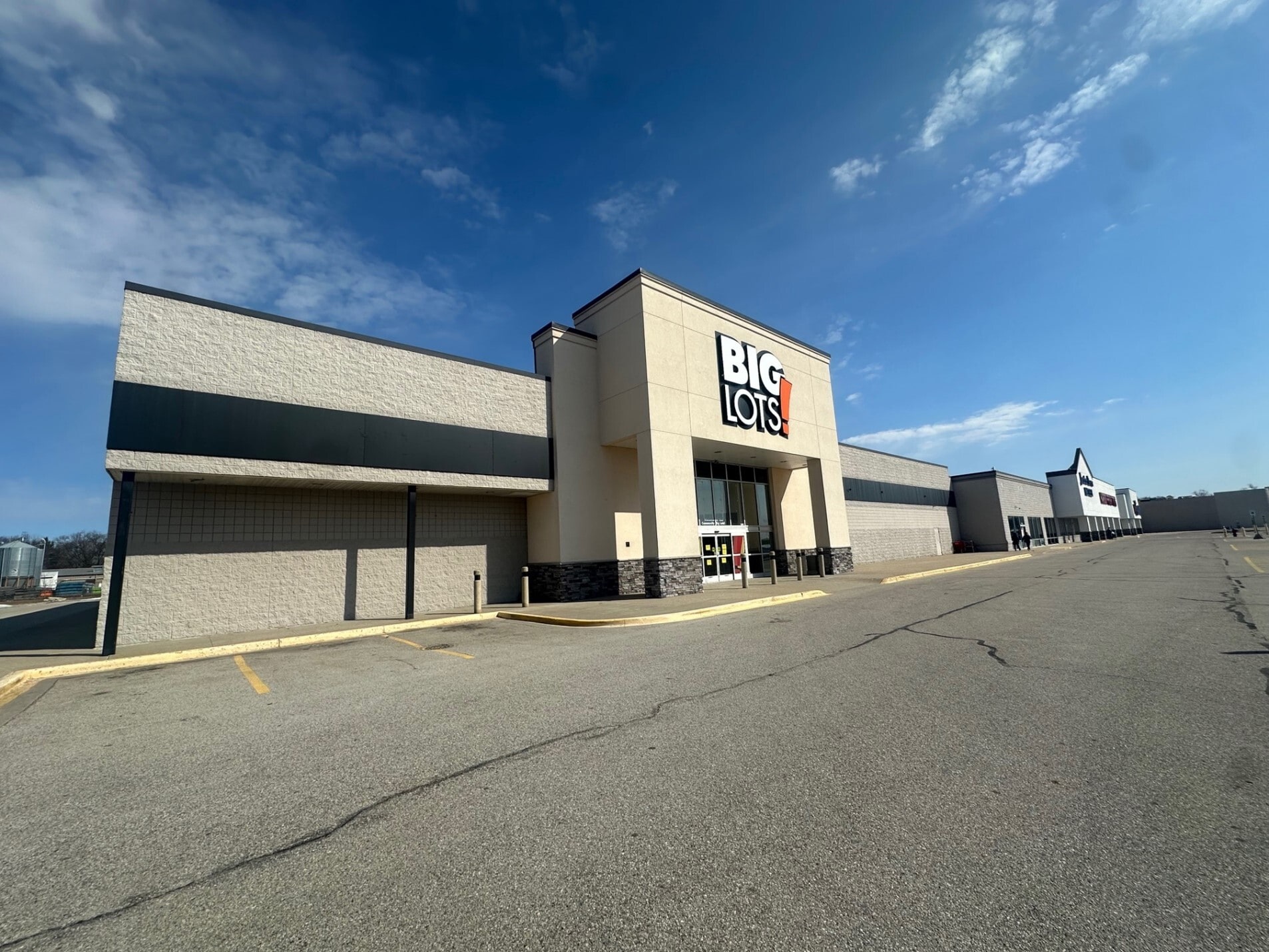 1650-1720 E Sherman Blvd, Muskegon, MI à louer Photo de l’immeuble– Image 1 sur 1