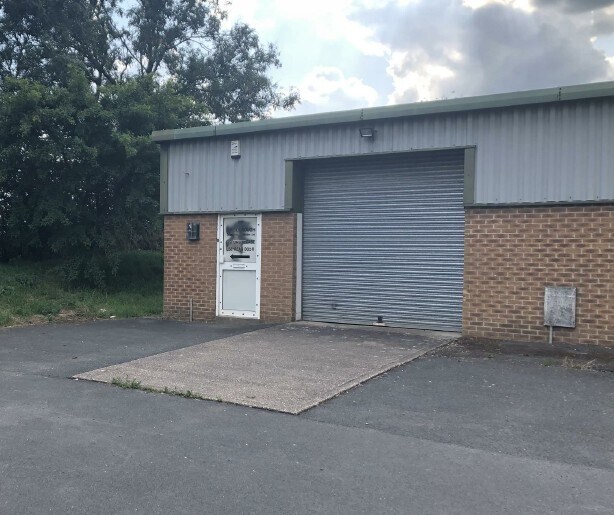 36-36A Pate Rd, Melton Mowbray à louer - Photo de l’immeuble – Image 1 sur 8