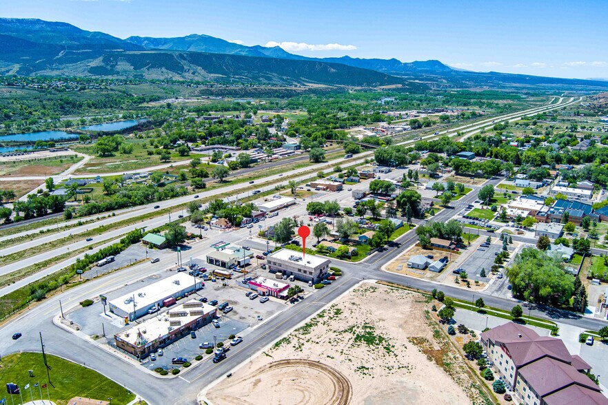 120 N Railroad Ave, Parachute, CO à vendre - Photo de l’immeuble – Image 3 sur 9