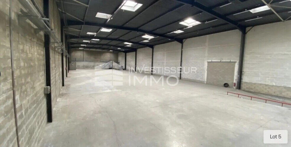 12 Avenue Arago, Morangis à louer - Photo de l’immeuble – Image 3 sur 4