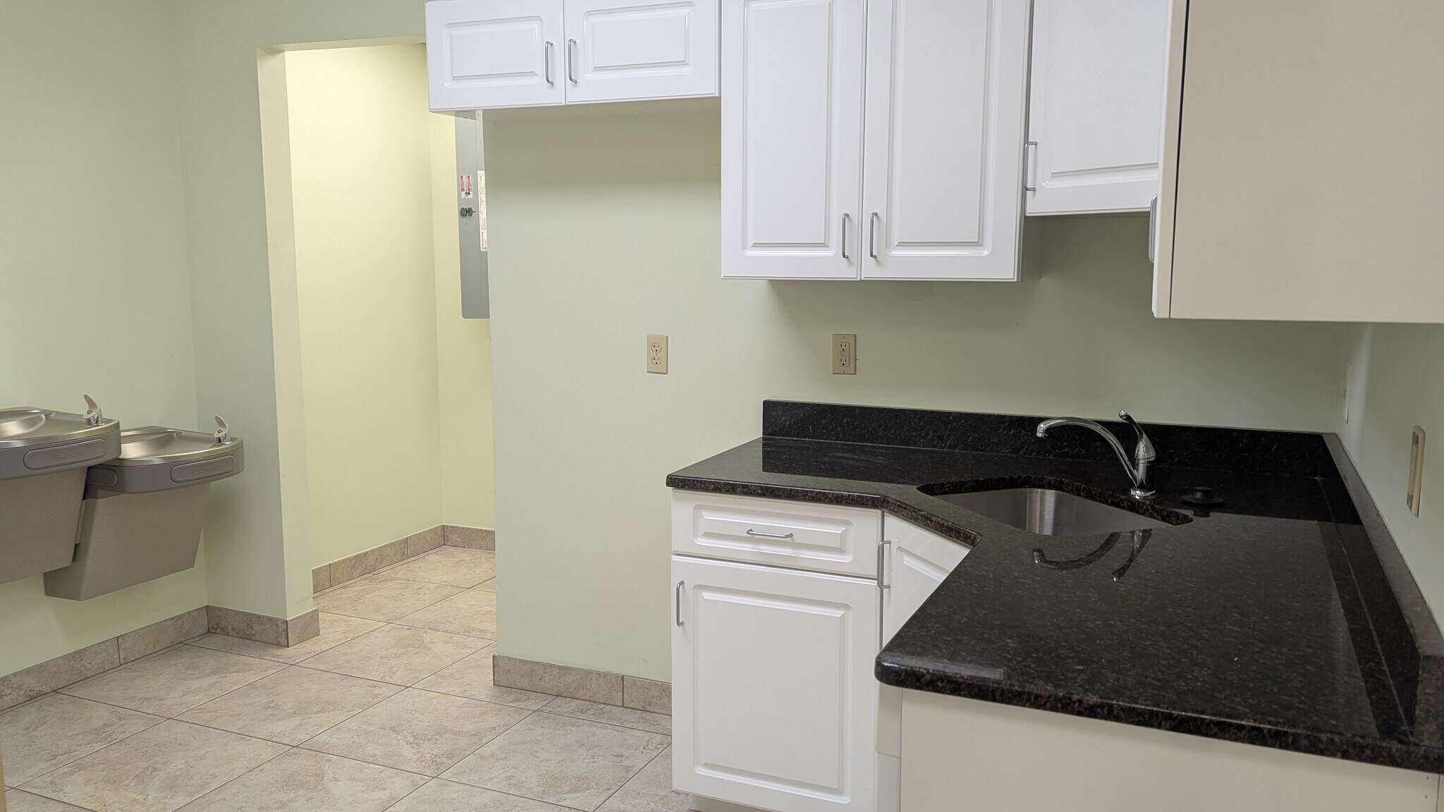 48581-48625 Hayes Rd, Shelby Township, MI à louer Photo de l’immeuble– Image 1 sur 7