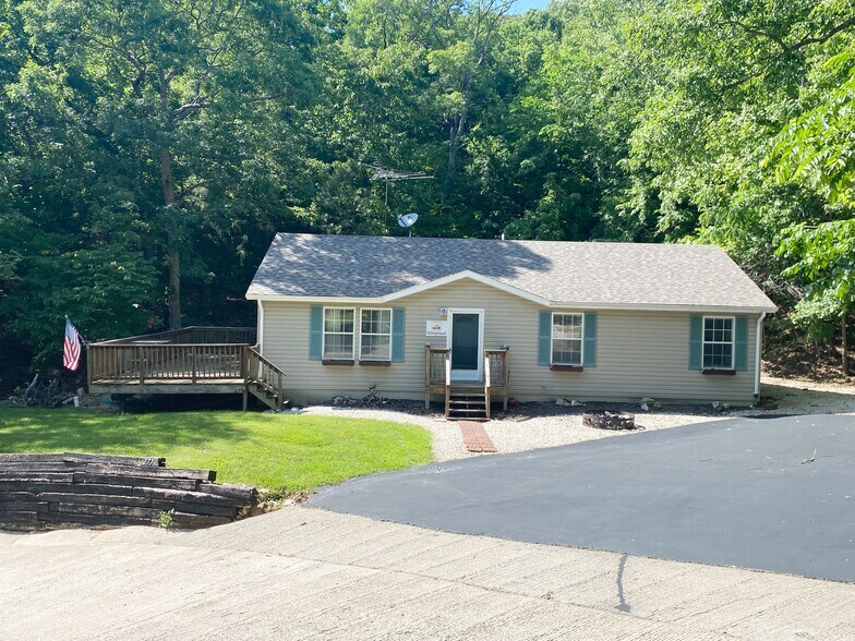 256 Irish Hills Dr, Camdenton, MO à vendre - Photo de l’immeuble – Image 3 sur 22