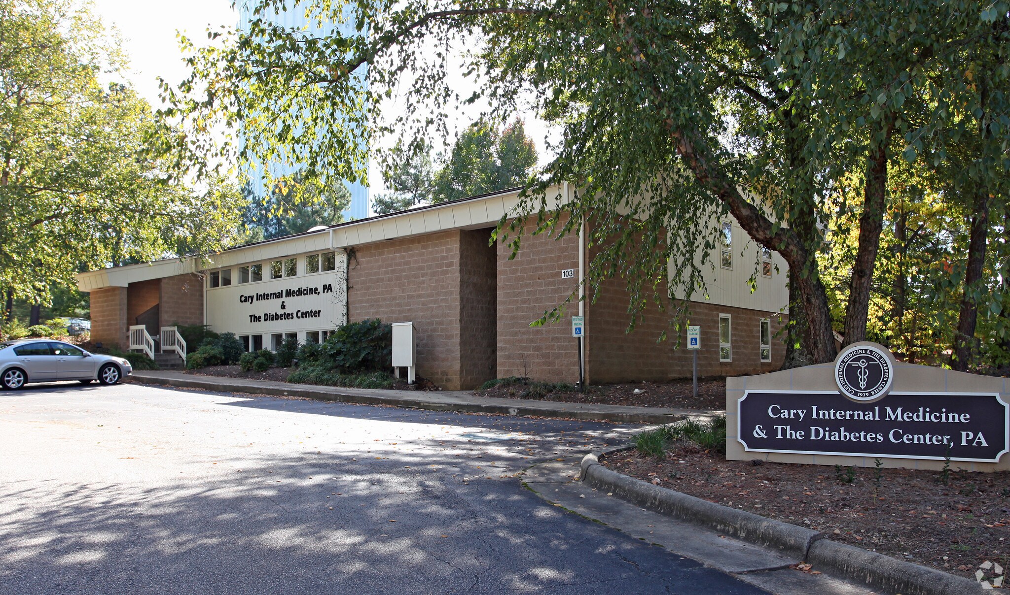 103 Baines Ct, Cary, NC à louer Photo de l’immeuble– Image 1 sur 12