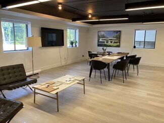 Plus de détails pour 15 Cypress St, Newton, MA - Bureau à louer