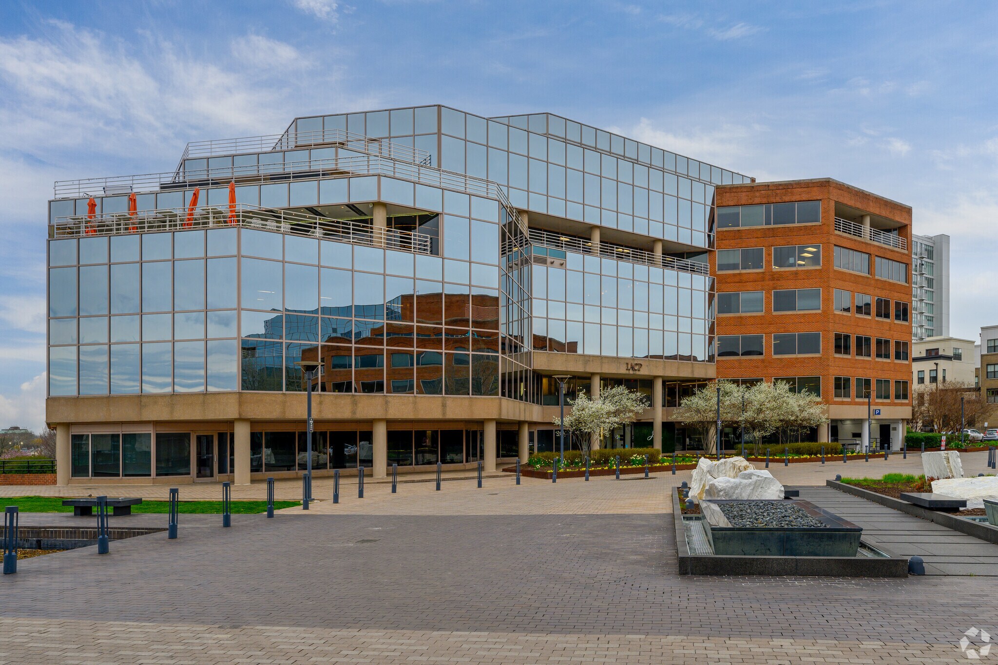 44 Canal Center Plz, Alexandria, VA à louer Photo principale– Image 1 sur 5