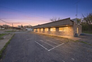 Plus de détails pour 682 Park Ave, Genoa, IL - Local commercial à vendre