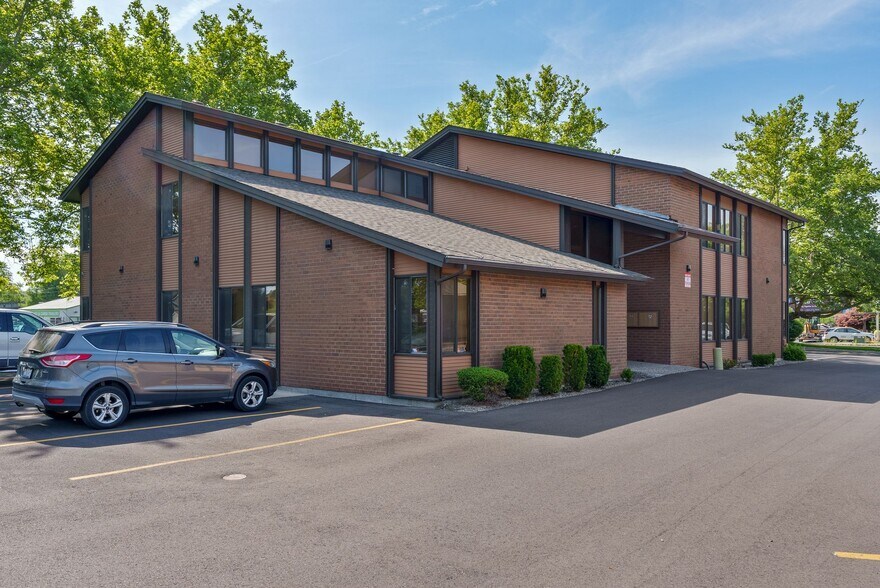 10003 N Division St, Spokane, WA à louer - Photo de l’immeuble – Image 1 sur 2