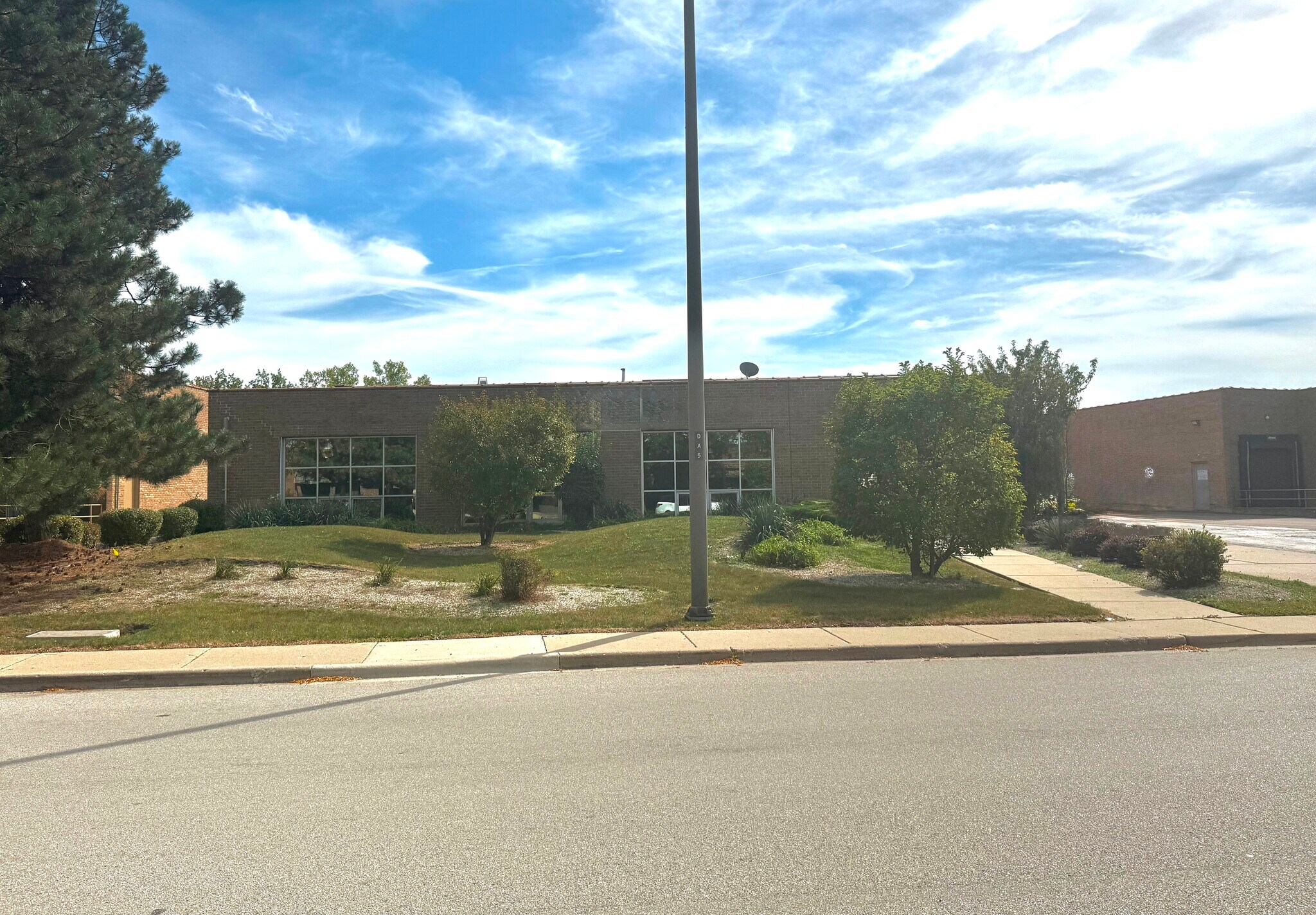 795 Touhy Ave, Elk Grove Village, IL à vendre Photo de l’immeuble– Image 1 sur 7