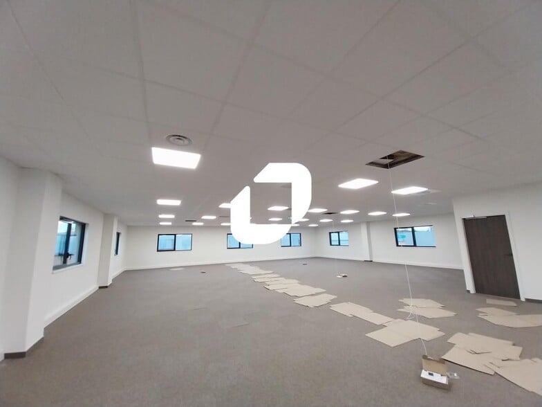 139 Rue Isaac Asimov, Bourgoin-Jallieu à louer - Photo de l’immeuble – Image 3 sur 21