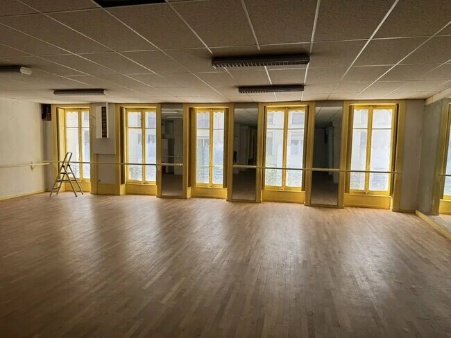 Plus de détails pour Bureau à vendre
