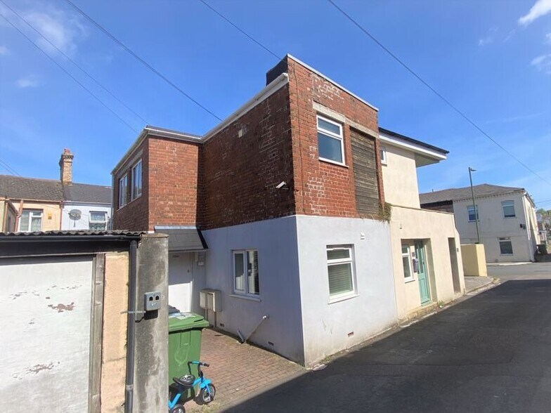 121 St Marychurch Rd, Torquay à vendre - Photo de l’immeuble – Image 2 sur 4