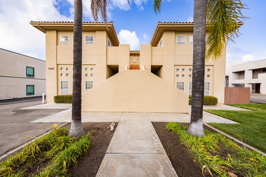 6220 Marindustry Dr, San Diego, CA à vendre - Photo de l’immeuble – Image 2 sur 8