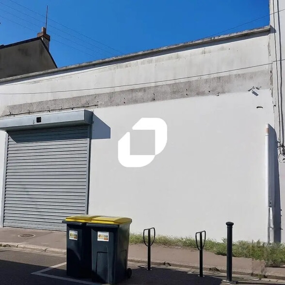 Local d’activités dans Nantes à louer - Photo de l’immeuble – Image 2 sur 20