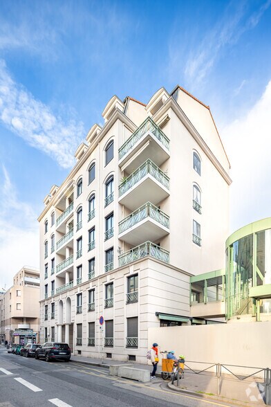 66 Rue Cuvier, Lyon à louer - Photo de l’immeuble – Image 3 sur 3