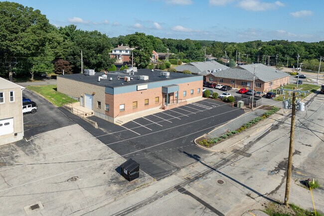 Plus de détails pour 30 Benefit St, Warwick, RI - Bureau à vendre