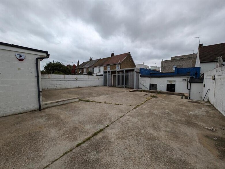 17 High St, Northfleet à louer - Photo de l’immeuble – Image 2 sur 5