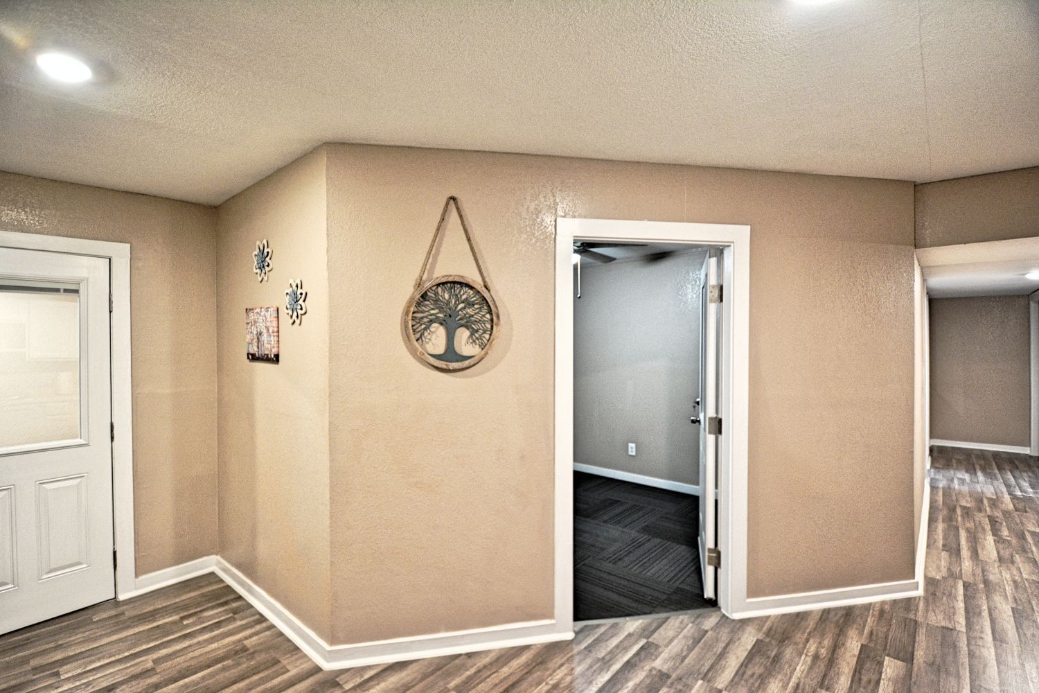 1111 N Walnut Ave, New Braunfels, TX à louer Photo intérieure– Image 1 sur 3